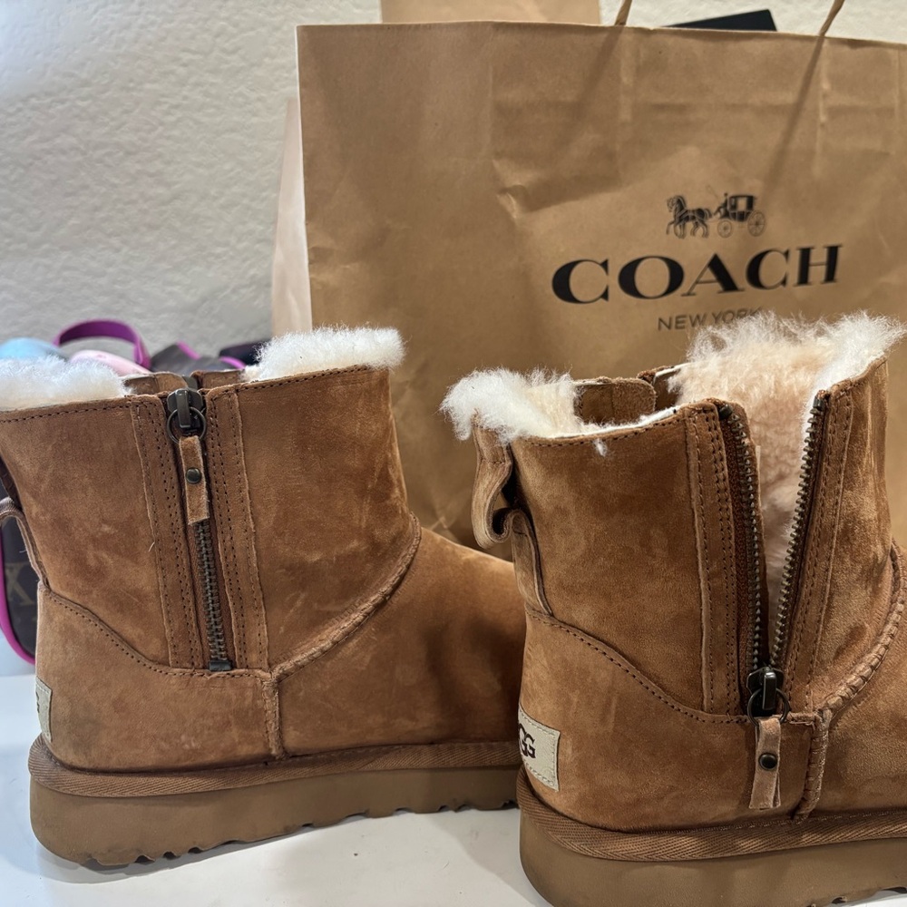 UGG Mini double zipper women